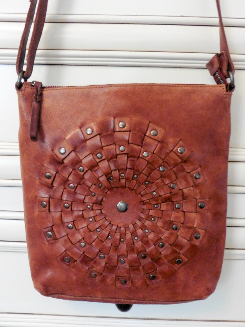 Woven Sunburst Leather Crossbody Bag - Brown